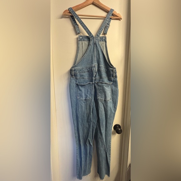 Universal Thread Overalls - Picture 2 of 4